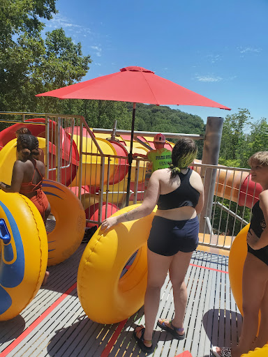 Water Park «Raging Rivers WaterPark», reviews and photos, 100 Palisades Pkwy, Grafton, IL 62037, USA