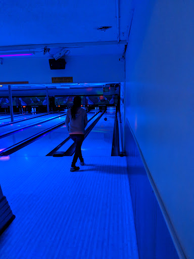 Bowling Alley «Chalet Bowl & 26th Street Cafe», reviews and photos, 3806 N 26th St, Tacoma, WA 98407, USA