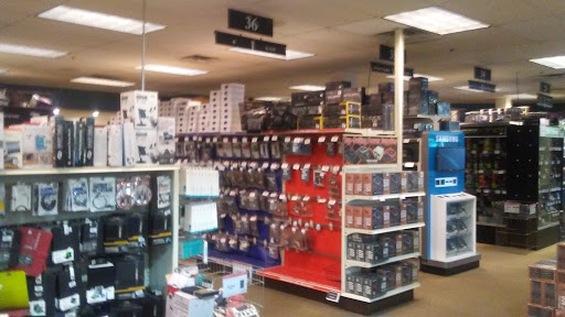 Computer Store «Micro Center», reviews and photos, 11755 Mosteller Rd, Sharonville, OH 45241, USA