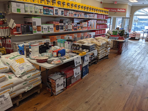 Home Improvement Store «Carr Hardware», reviews and photos, 320 W Main St, Avon, CT 06001, USA