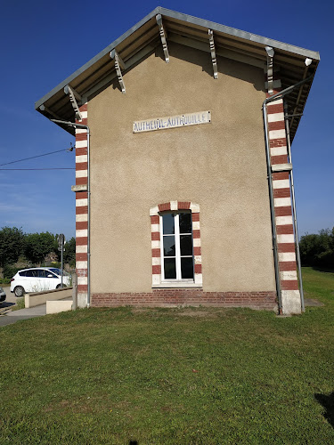 Ancienne gare à Autheuil-Authouillet