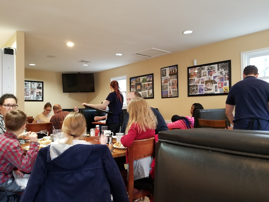 Joe's American Diner 22192