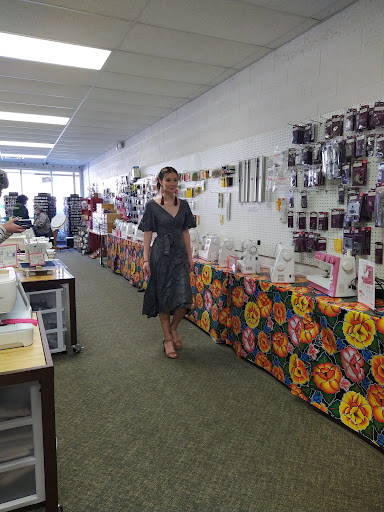 Shopping Mall «Indian Hills Shopping Center», reviews and photos, 2407 W 13th St N, Wichita, KS 67203, USA