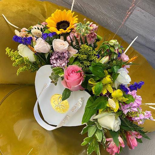 Florist «Lake Eola Florist», reviews and photos, 116 E Central Blvd, Orlando, FL 32801, USA