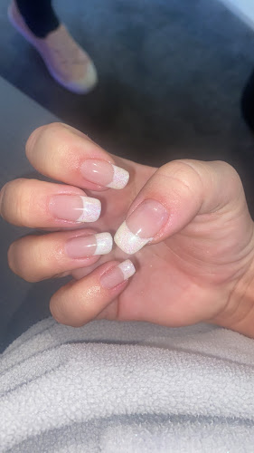Reviews of Simply Nails in Colchester - Beauty salon