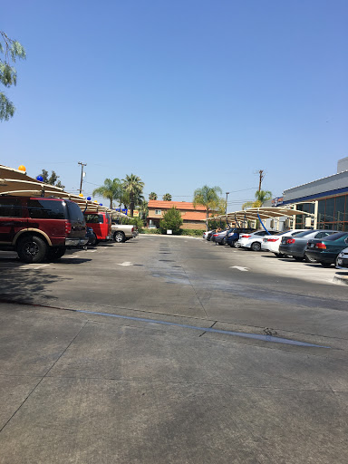 Car Wash «Fast5Xpress Car Wash Monrovia», reviews and photos, 935 E Huntington Dr, Monrovia, CA 91016, USA