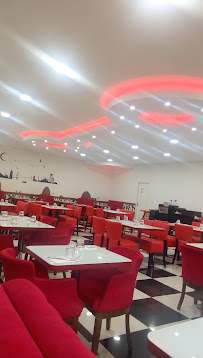 Atmosphère du Restaurant turc Restaurant Semazen Grill à Décines-Charpieu - n°10