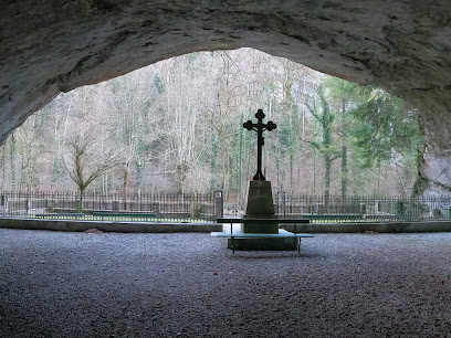 Grotte église de Sainte-Colombe