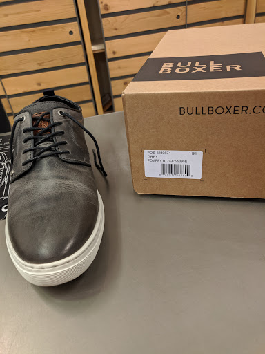 Shoe Store «DSW Designer Shoe Warehouse», reviews and photos, 6971 Grand Ave, Gurnee, IL 60031, USA