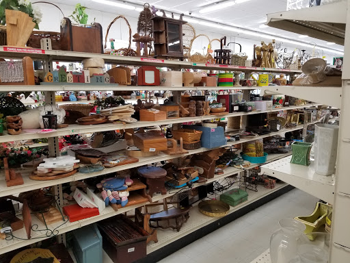 Thrift Store «Arc Thrift Shop», reviews and photos, 4402 Austin Bluffs Pkwy, Colorado Springs, CO 80918, USA