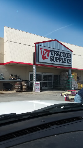Home Improvement Store «Tractor Supply Co.», reviews and photos, 1424 W Main St Ext #1, Grove City, PA 16127, USA