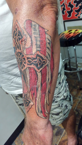 Tattoo Shop «Aces & Eights Tattoo Shop», reviews and photos, 6846 Park Blvd N, Pinellas Park, FL 33781, USA