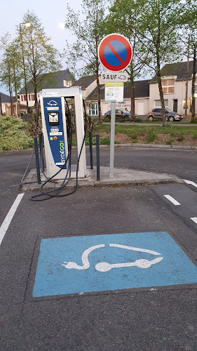 Borne de recharge de véhicules électriques SYDÉGO Station de recharge Blain