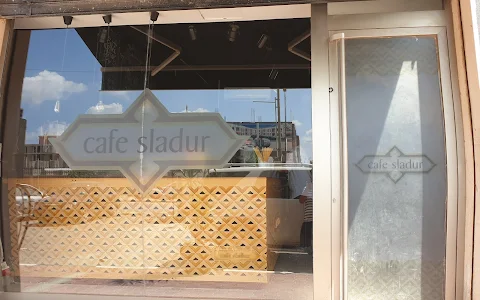 Cafe Sladur image