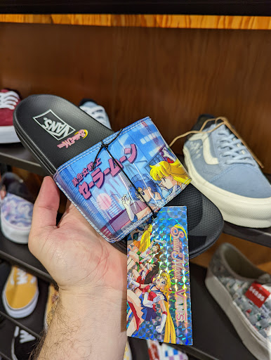 Shoe Store «Vans», reviews and photos, 1314 Pacific Coast Hwy, Hermosa Beach, CA 90254, USA