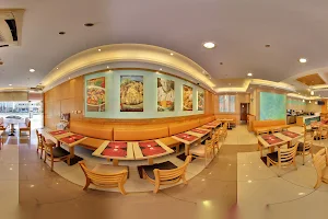 Chowking Restaurant Satwa image