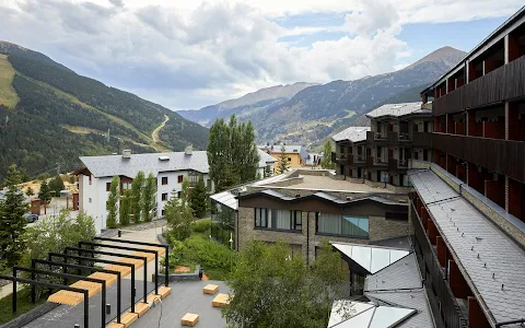 Park Piolets Mountain Hotel & Spa image