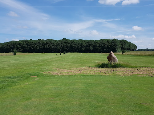 attractions Golf des Bruyères - Découvre le golf à Egreville Égreville