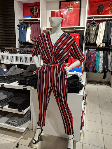 Clothing Store «Express», reviews and photos, 1625 Chestnut St, Philadelphia, PA 19103, USA