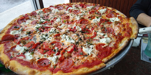 Pizza Restaurant «Hometown Pizza», reviews and photos, 250 West St, Litchfield, CT 06759, USA