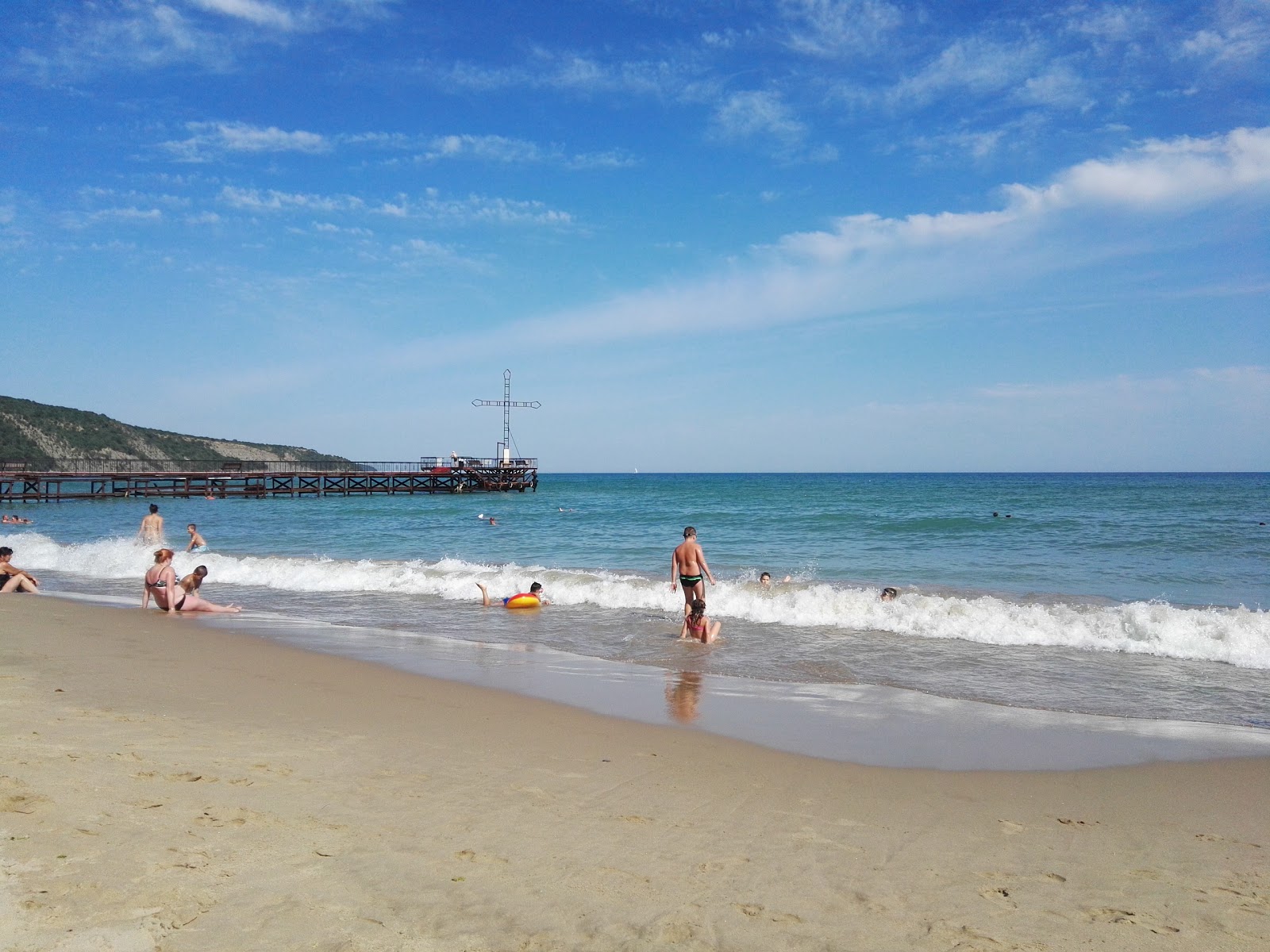 Foto de Plyazh Yelenite com praia espaçosa