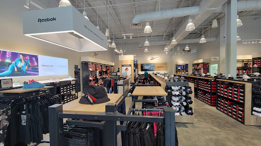 Outlet Mall «Nebraska Crossing Outlets», reviews and photos, 21209 Nebraska Crossing Dr, Gretna, NE 68028, USA