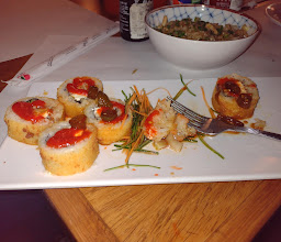 Gunkan sushi grill photo