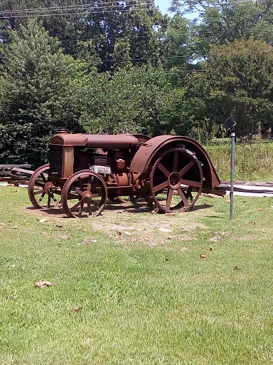 Live Music Venue «Jimmy Driftwood Music Barn», reviews and photos, 19775 AR-5, Mountain View, AR 72560, USA