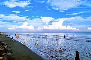 Pantai Sari Pekalongan image