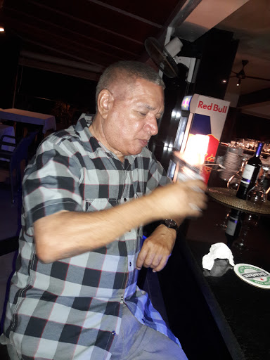 Used Car Dealer «Orlando Off Lease Cars», reviews and photos, 8701 S Orange Blossom Trail, Orlando, FL 32809, USA