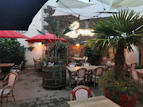Atmosphère du Le PATIO Restaurant - Chambres D’hôtes à Évran - n°10