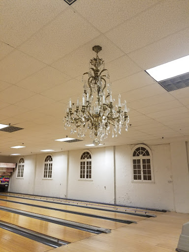 Bowling Alley «Wilmette Bowling Center Inc», reviews and photos, 1903 Schiller Ave, Wilmette, IL 60091, USA
