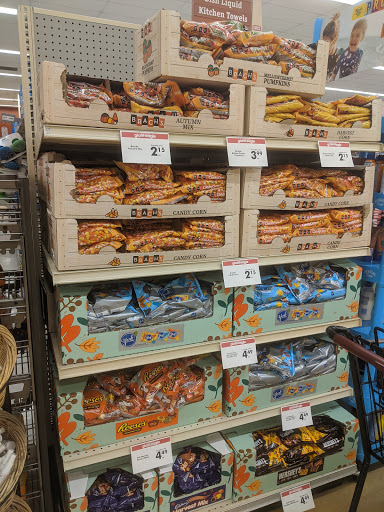 Shopping Mall «Frederick Shopping Center», reviews and photos, 1305 W 7th St, Frederick, MD 21702, USA