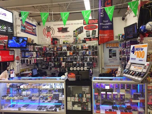 Cell Phone Store «iTouch Repair», reviews and photos, 2956 Gallows Rd, Falls Church, VA 22042, USA