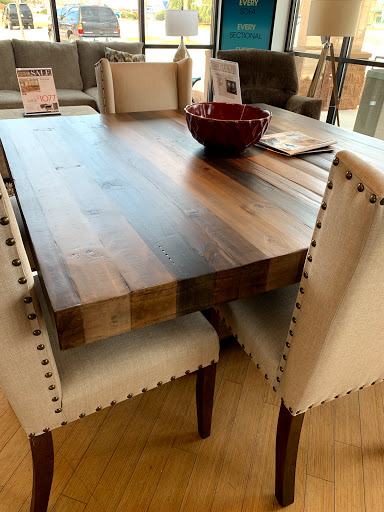 Furniture Store «Rooms To Go Express Furniture Store - Gainesville», reviews and photos, 979 Dawsonville Hwy, Gainesville, GA 30501, USA