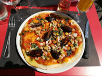 Pizza du Restaurant L'Azur à Cagnes-sur-Mer - n°1