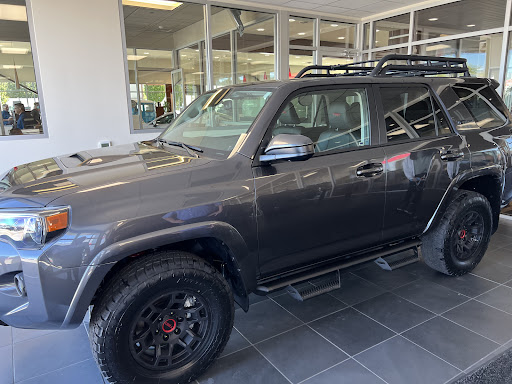 Toyota Dealer «Doxon Toyota of Auburn», reviews and photos, 3405 Auburn Way N, Auburn, WA 98002, USA