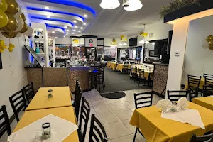 Tu Casa Restaurant image