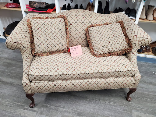 Thrift Store «Stone Soup Thrift Shop», reviews and photos, 950 3rd St # 120, St Paul Park, MN 55071, USA