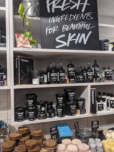 Cosmetics Store «LUSH», reviews and photos, 1961 Chain Bridge Rd, McLean, VA 22102, USA
