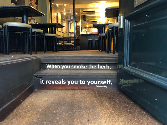http://www.theotherside.nl/