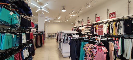 Tiendas para comprar ropa trabajo barata Bucaramanga