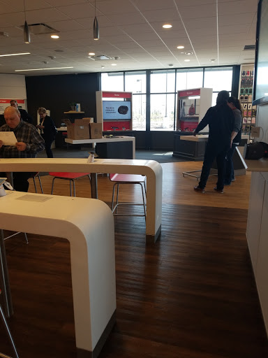 Cell Phone Store «Verizon», reviews and photos, 3159 S Rochester Rd, Rochester Hills, MI 48307, USA