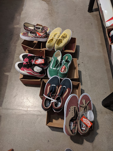 Shoe Store «Vans», reviews and photos, 485 N Tustin St, Orange, CA 92867, USA