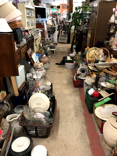 Antique Store «Englishtown Antiques & Used», reviews and photos, 42 Main St, Englishtown, NJ 07726, USA