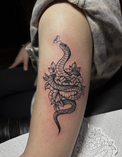 Explore birthday date tattoo ideas, creative tattoo ideas in Lander, available at Blackblood Tattoo and Piercing