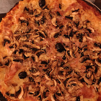 Pizza du Pizzeria La Cucina Di Tony à Saint-Gilles - n°16