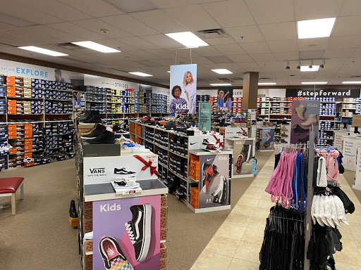 Shoe Store «Famous Footwear», reviews and photos, 1920 E Main St, Torrington, CT 06790, USA