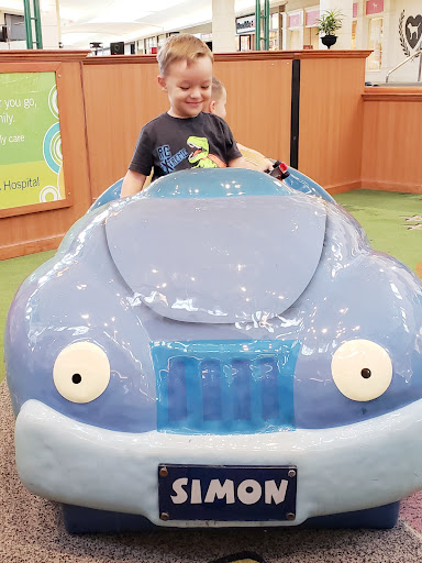 Shopping Mall «Summit Mall», reviews and photos, 3265 W Market St, Fairlawn, OH 44333, USA