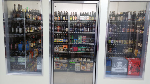 Liquor Store «The Red Barn Liquor», reviews and photos, 1760 W 6th St #101, Corona, CA 92882, USA